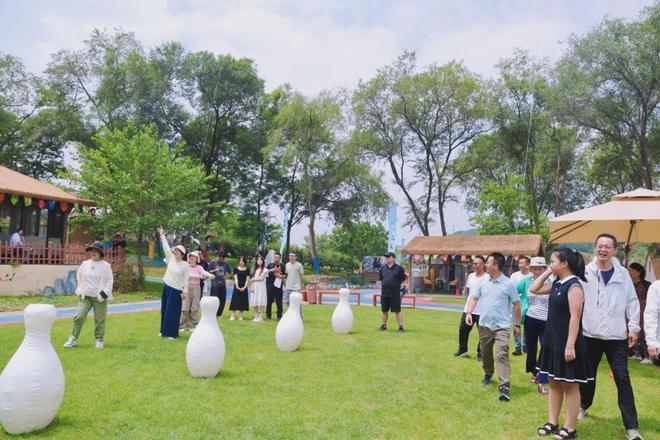 片 青年户外基地与文旅推荐企业揭牌新葡京博彩龙商企业今石秋谷再添新名(图8) 片 青年户外基地与文旅推荐企业揭牌新葡京博彩龙商企业今石秋谷再添新名(图8)