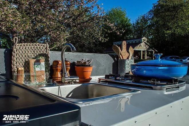 Tall Boy 越野拖挂高顶+全铝+强越野！新葡京娱乐场app探险党终极选择！Mammoth(图4)