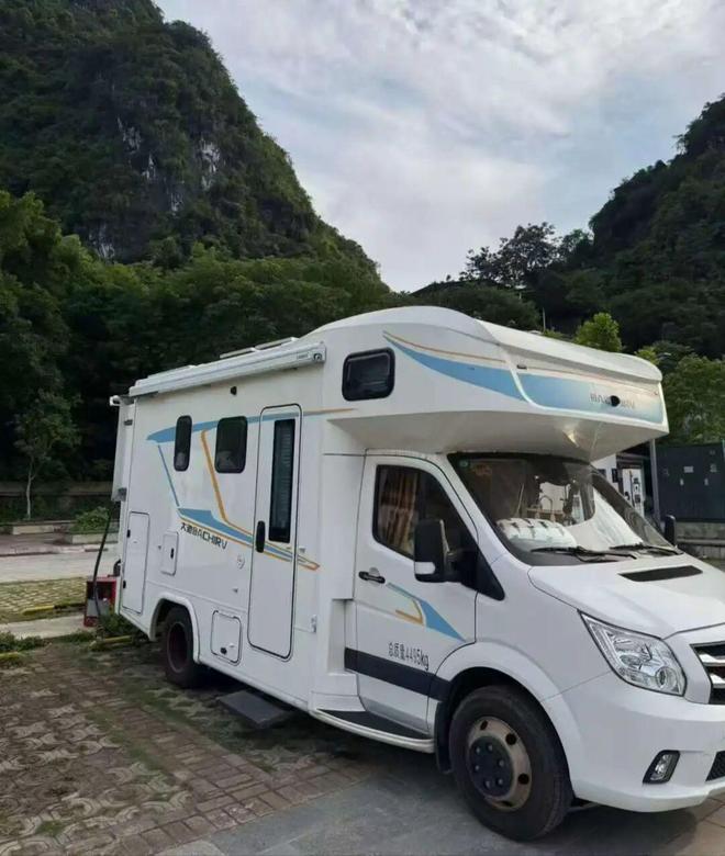 们把房车改成移动的家新葡京不买房不租房我(图4)